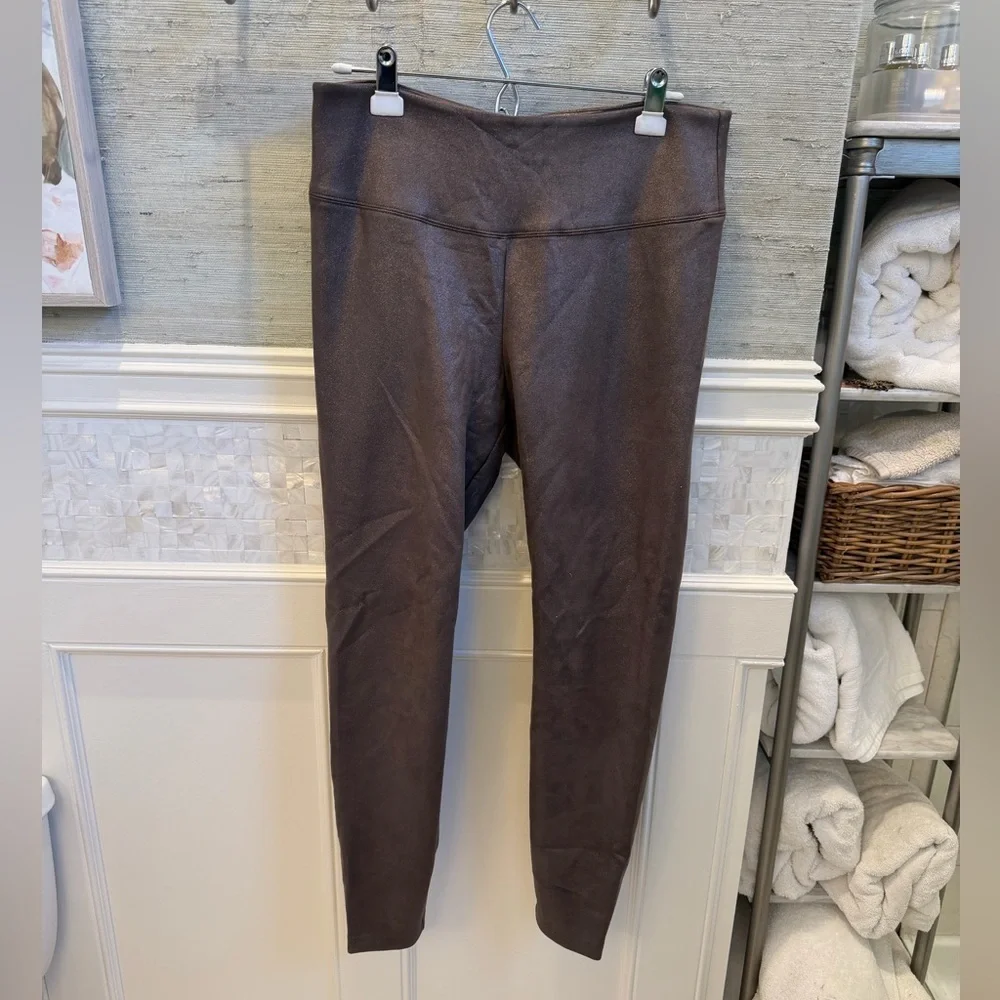 14 Whbm White House Black Market Metallic shimmer bronze runway leggings